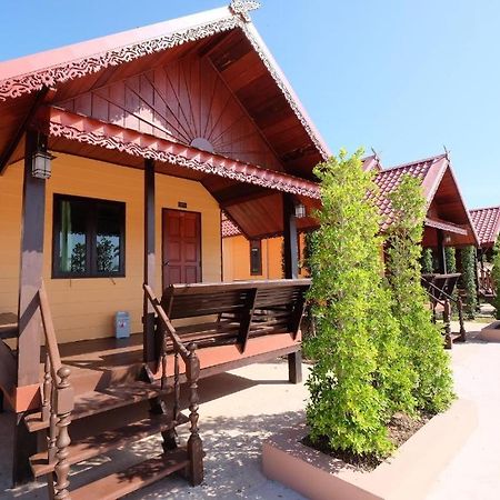 Prakaithong Hotel Amphoe Sawang Daen Din Εξωτερικό φωτογραφία