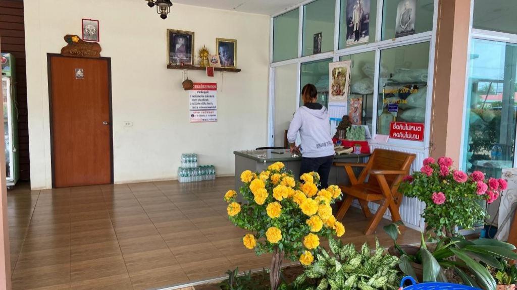 Prakaithong Hotel Amphoe Sawang Daen Din Εξωτερικό φωτογραφία