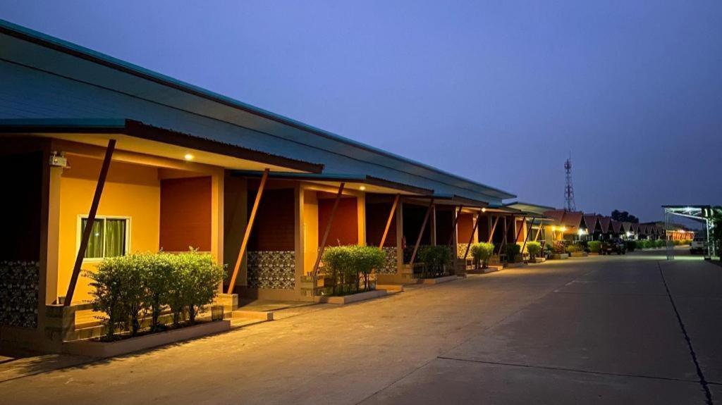 Prakaithong Hotel Amphoe Sawang Daen Din Εξωτερικό φωτογραφία