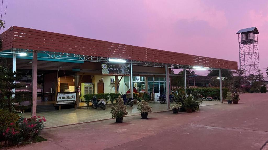 Prakaithong Hotel Amphoe Sawang Daen Din Εξωτερικό φωτογραφία